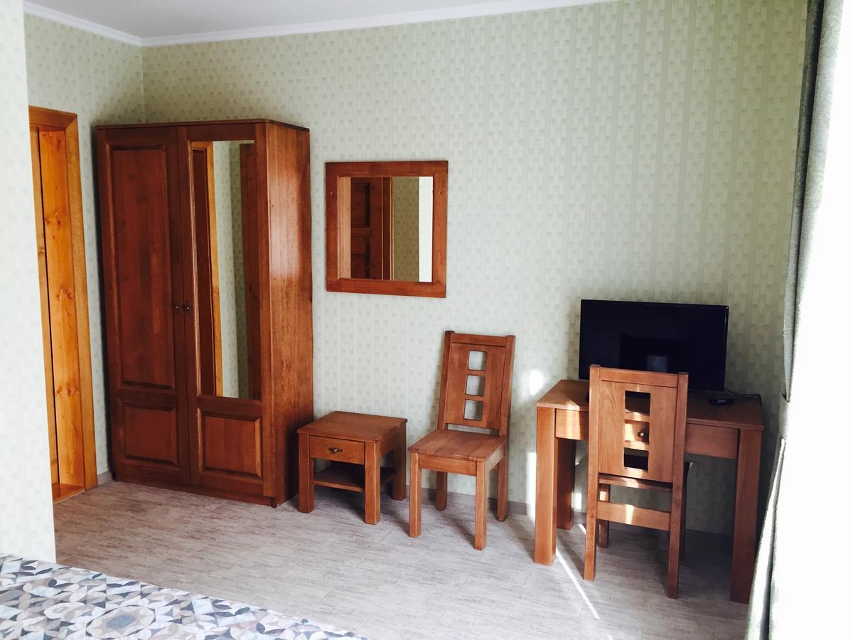 Mini Hotel Solnce Karpat Poljana Exteriör bild