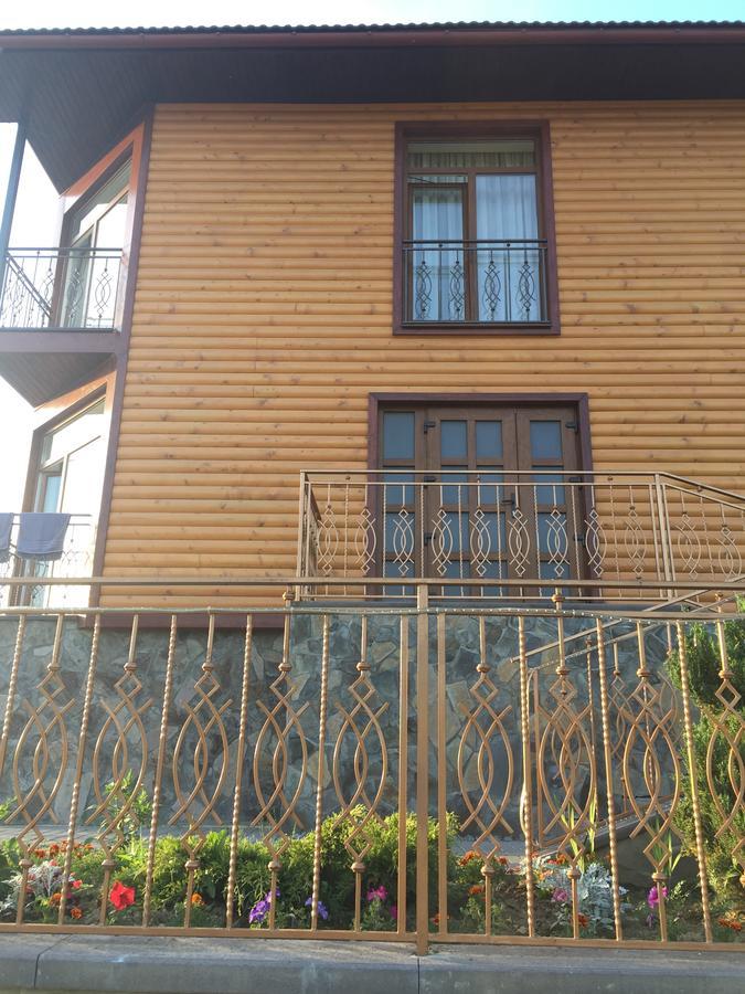 Mini Hotel Solnce Karpat Poljana Exteriör bild