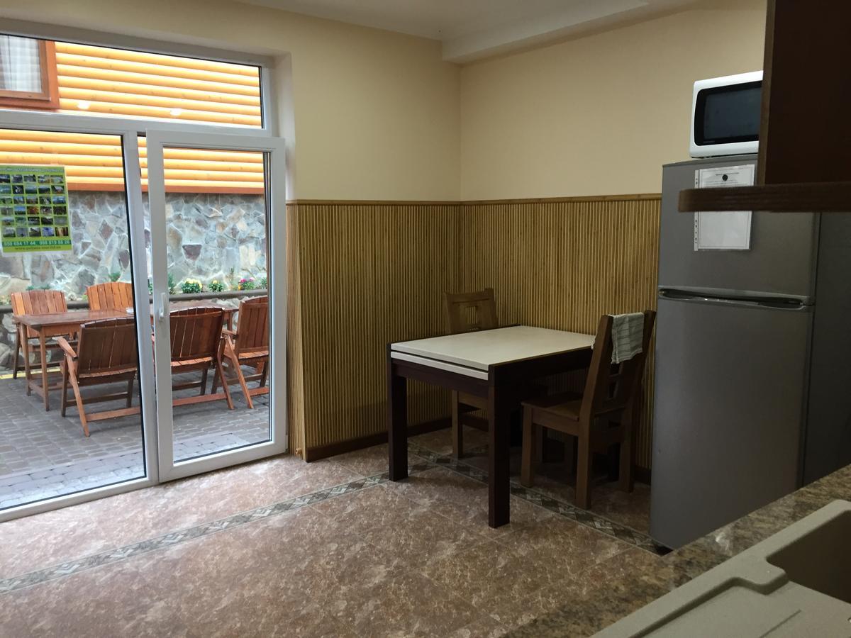 Mini Hotel Solnce Karpat Poljana Exteriör bild